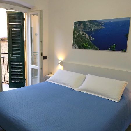 Il Patio Hotel Manarola Luaran gambar